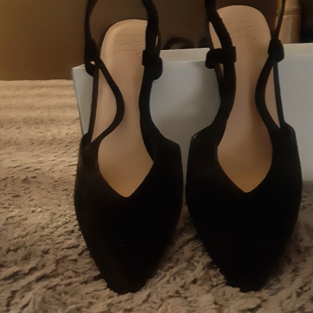 Beautiful black sling back